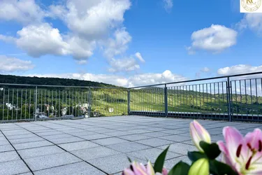 Wohntraum in Toplage Wiens – Exklusive Villa mit Dachterrasse &amp; Panoramablick