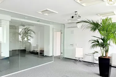 Top-Büro in Bestlage – repräsentativ, barrierefrei &amp; sofort bezugsbereit
