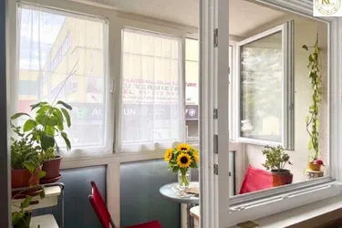 Hübsche 2-Zimmer-Wohnung mit verglaster Loggia in ruhiger Lage
