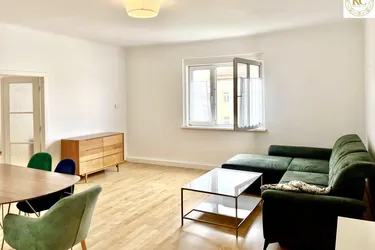 Stilvolle 3-Zimmer-Wohnung mit verglaster Loggia und Grünfläche vor der Haustür