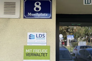 Sicherer Tiefgaragenstellplatz in 1160 Wien – Miete nur 130 € monatlich!