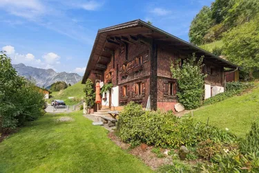 Hauptwohnsitz: Montafonerhaus mit traumhaftem Panoramablick und Sanierungsbedarf