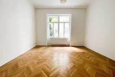 SOMMERAKTION: Halbe Maklerprovision sparen bis 31.8.! Charmante 2-Zimmer-Altbauwohnung Nähe Rochusmarkt mit neuer Küche und Balkonoption