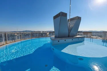 Moderne 3-Zimmer-Wohnung mit großer Loggia, Dachpool, Concierge-Service, Fitnessbereich &amp; Sauna am Wienerberg