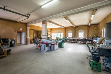 Firmengebäude für vielseitige Nutzung! 1238m² Grundstück