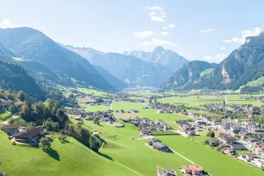 4-Zimmer-Wohnung mit zwei Balkonen und Panoramablick ins Zillertal