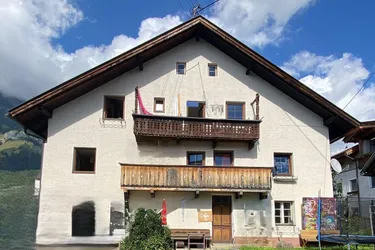 Großes Mehrfamilienhaus in Absam – 350m² mit Bergblick, sanierungsbedürftig