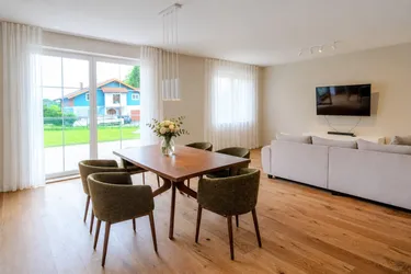 Gartenwohnung mit hochwertiger Ausstattung - ca. 130 m² Wohnfläche - Garage &amp; Pelletsheizung!