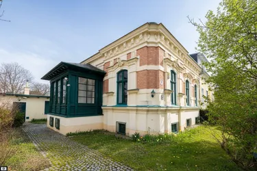 Altbau-Villa mit Gartenhaus in bester Mödlinger Wohnlage
