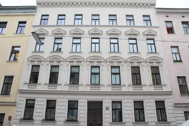 Provisionsfreie Altbau-Wohnung mit 5 Zimmern und möglichem Balkonzubau nahe Augarten