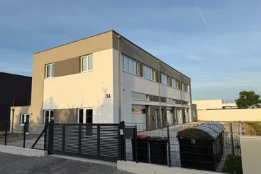 Modernes Neubau Gewerbeobjekt mit Büro- und Lagerflächen in Baden - Erstbezug