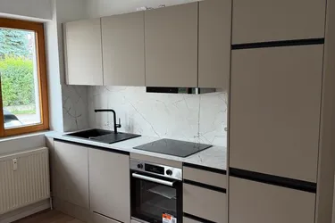Kernsanierte 2-Zimmer Wohnung mit Stellplatz in Sistrans