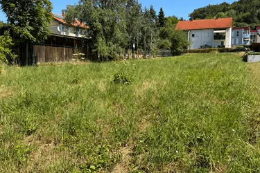 Ein sonniges Grundstück in idyllischer Umgebung - perfekt für Ihr Zuhause oder als wertbeständige Investition in die Zukunft