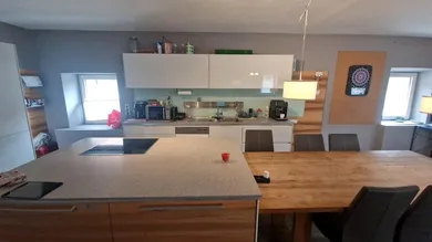 moderne Küche mit Essbereich OG