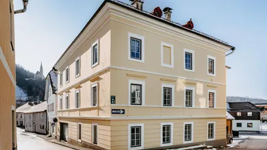 Wohn- Geschäftshaus in zentraler Lage