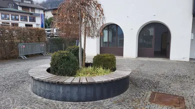 Vorplatz Ansicht