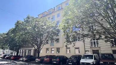 Straßenansicht