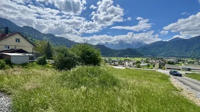 Grundstück