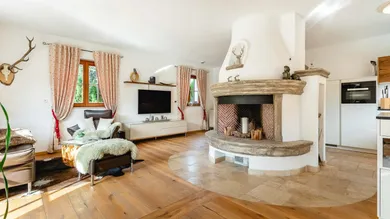 Wohnbereich mit Kamin