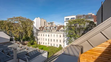 Innenhofterrasse mit Weitblick