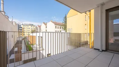 Balkon mit Gartenweitblick