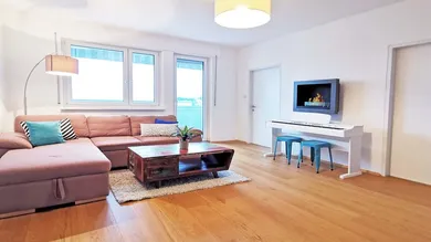 Wohnzimmer mit Wandkamin