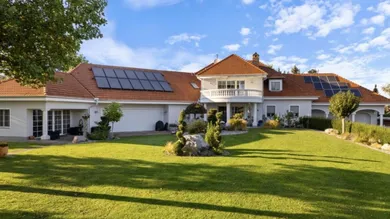 Villa / Garten