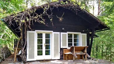 Vorderseite mit Terrasse