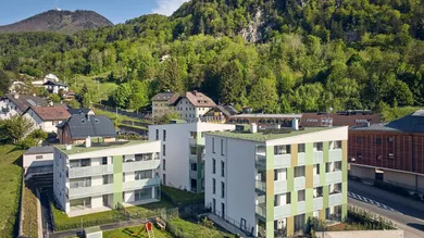 Eingebettet im "Grünen"
