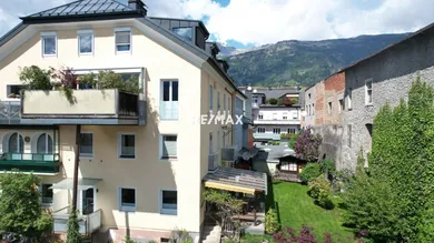 sanierter Altbau-Wohnkomplex mit 5 Wohneinheiten