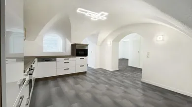 küche mit blick zum wohnraum