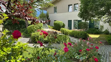 Allgemeinfläche Zugang Haus