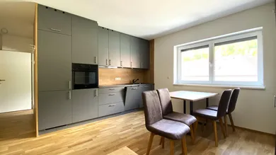 Wohnung - Küche und Essbereich