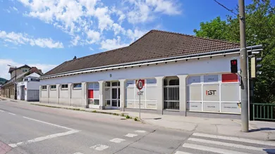 straßenseitige Hausansicht