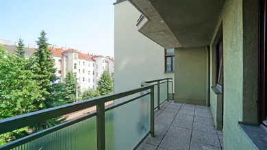 hofseitige Loggia
