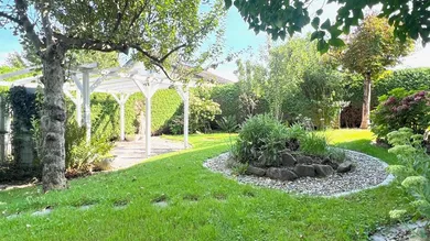 Großzügiger Garten zum Genießen