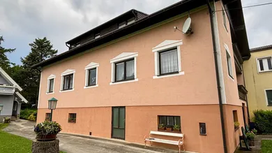 Ansicht Haus Wohnung im 1. Stock