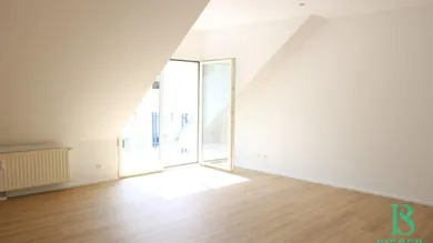 Wohnzimmer / Balkon