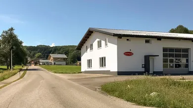 Gebäude Zufahrt
