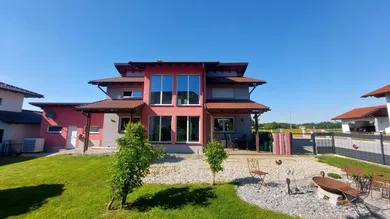 Hausansicht Garten