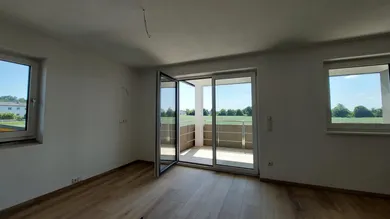 Wohnzimmer Richtung Balkon