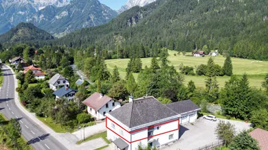 Wohnhaus Dr. Grassner (Drohnenfoto)