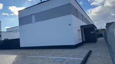 Parkplatz vor dem Haus