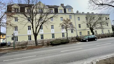 Straßenansicht