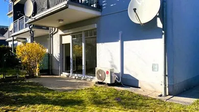 Terrasse mit Garten