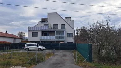 Straßenansicht 1