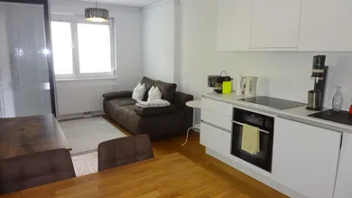 Küche mit Wohn-/ Esszimmer