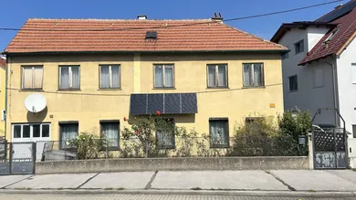 Hausansicht Straßenseite