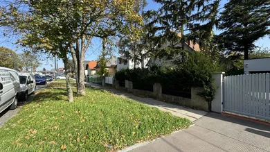 Grundstück