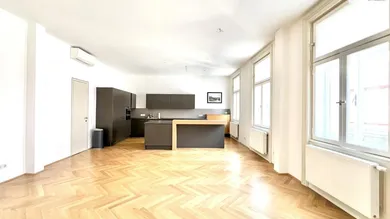Wohnzimmer & Küche